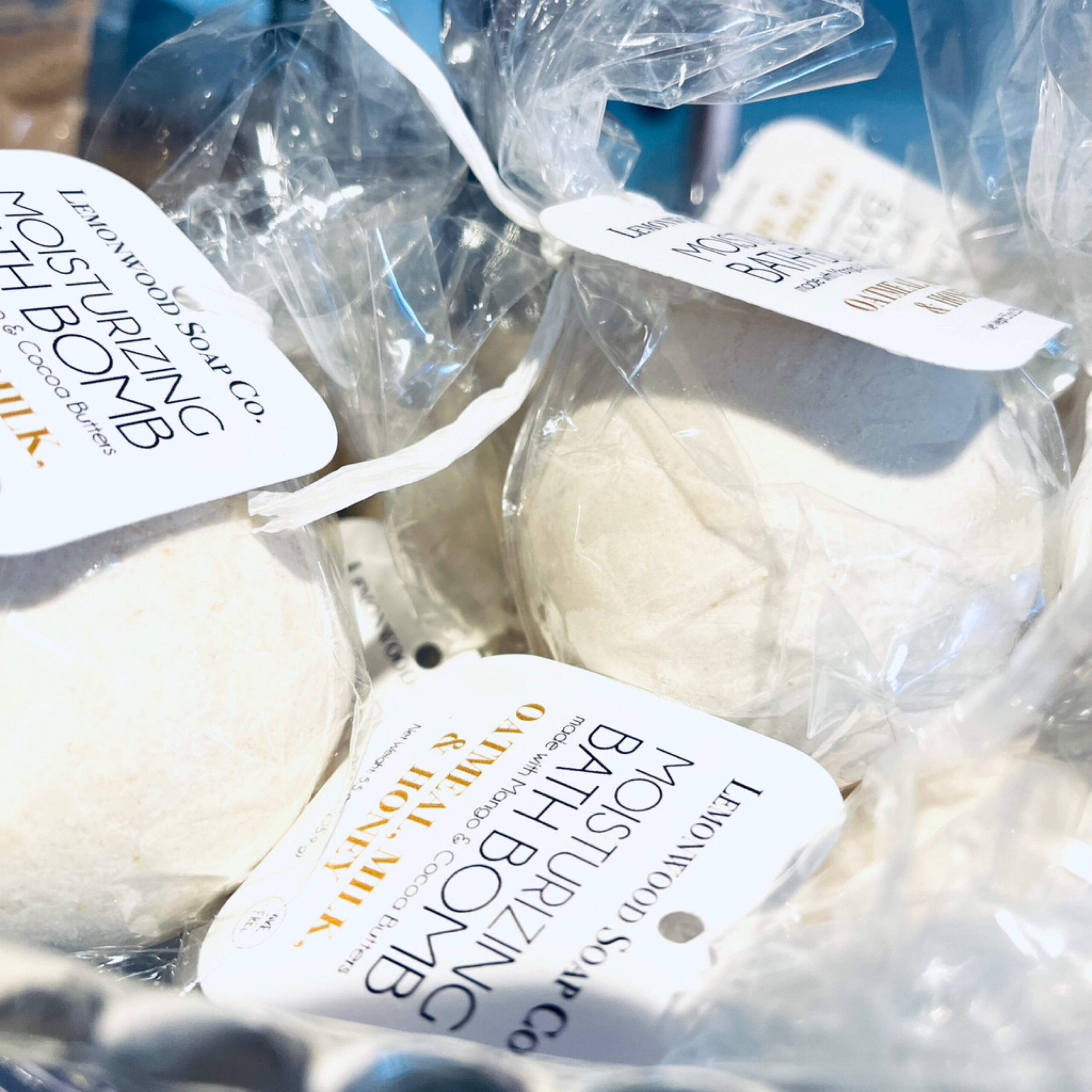 Oatmeal Milk & Honey Bath Bomb